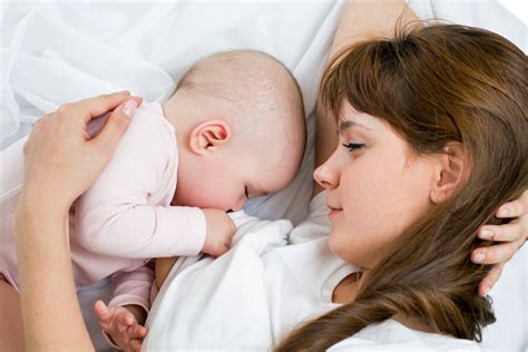 How Breastfeeding Benefits Mothers And Babies Baby Gooroo