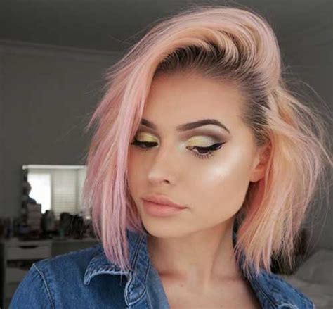 Many women think that if they go short they will lose their feminine look, but that is totally not true. 15+ Hair Color Ideas for Short Hair | Short Hairstyles ...