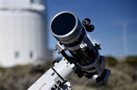 Difference Between Telescope And Binoculars Telescope Vs Binoculars