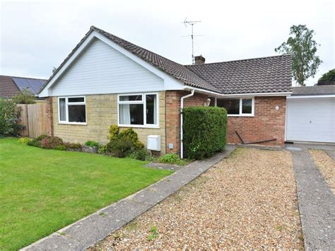 Bed Bungalow For Sale In Joanna Close Downton Salisbury Wiltshire
