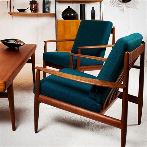 Mid Century Modern Living Room Chairs