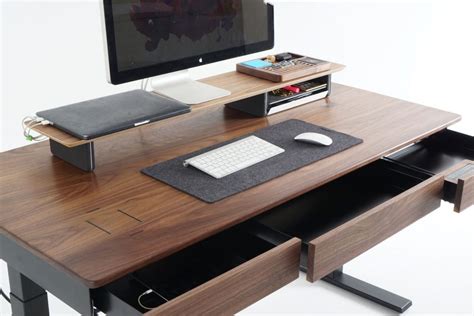 Sean Woolsey Smart Desk The Coolector