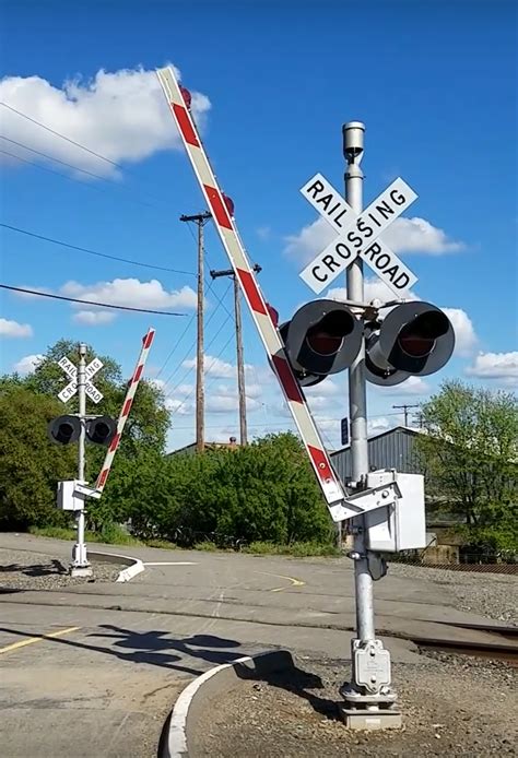 Old Railroad Crossing Lights Atelier Yuwaciaojp