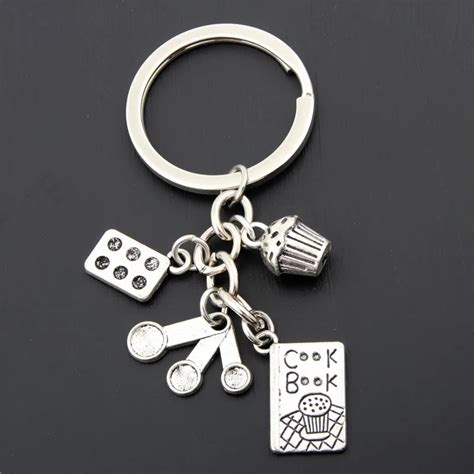 1pc Baker Keychain Baking Cupcake Muffin Chef Key Chains With Cook Book