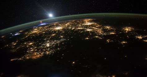 Astronauts Capture These Stunning Pictures Of Earth From The International Space Station