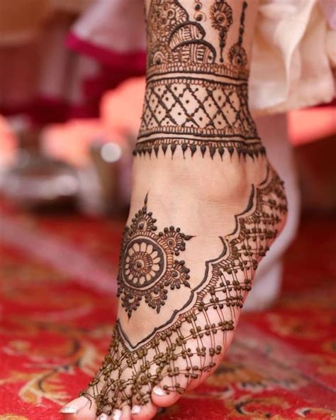Looking For The Best Henna Designs Scroll Through Our List Henna