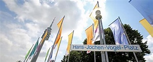 Hans-Jochen-Vogel-Platz im Olympiapark