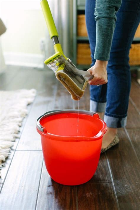 How To Make Homemade Floor Cleaner Vinegar Based Live Simply