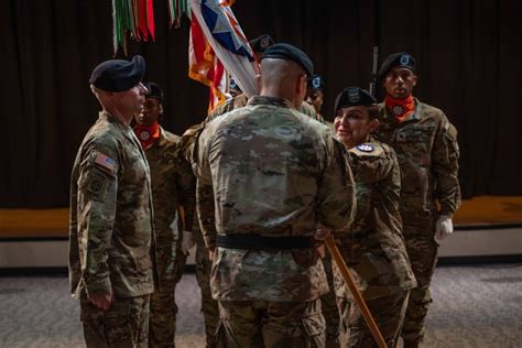 93d Signal Brigade Holds Change Of Command Ceremony Article The