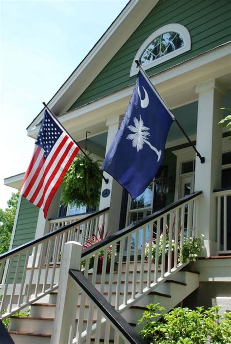 how-to-hang-a-house-flag-near-me