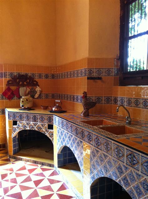 La decoración de cocinas rústicas es una excelente manera para conectarte. Mexican kitchen in the Yucatan. | Cocinas rusticas ...