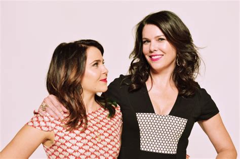 Mother And Daughter Parenthood Lauren Graham Parenthood Tv Show Mae Whitman