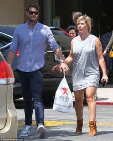 Jennie Garth Steps Out For A With Husband Dave Abrams In Jersey Mini