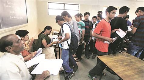 Mumbai University Only Half Of Those Who Appeared Pass Bsc Exams