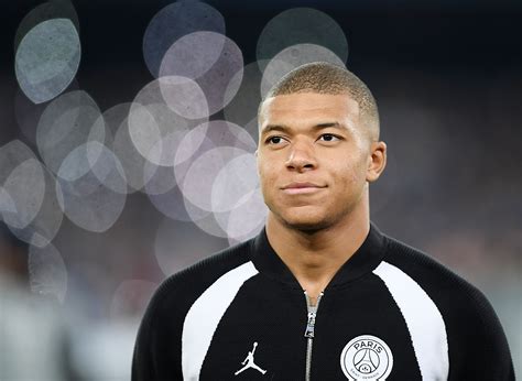 According to psg's sporting director leonardo araujo, mbappe wants to leave the club and join real madrid however, whether. Kylian Mbappe Birthday Goal Caps Stellar 2018