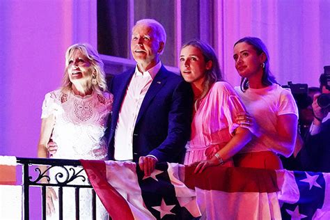 Joe Bidens Grandchildren Meet The Presidents 7 Grandkids Hollywood