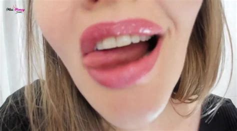 Quckie Tongue Vore Tease With Miss Honey Barefeet Kporn Xxx