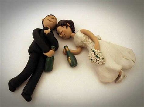 20 Awesomely Funny Wedding Cake Toppers Klykercom