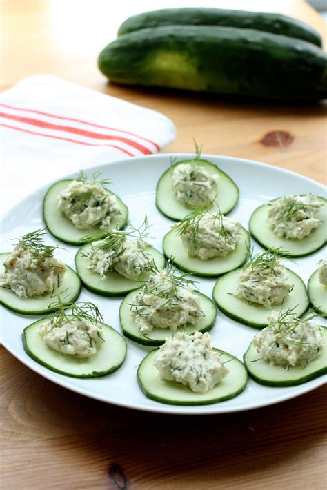 Seasonal Appetizer Cucumber Rounds With Raw Herbed Dill Cashew Cheese