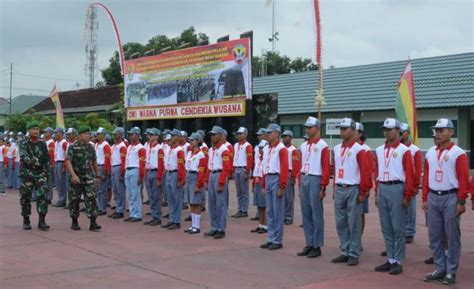 Keseimbangan hak dan kewajiban antara bpd dan kepala desa dikemukakan tri ratnawati, pakar yang dihadirkan dalam rdpu tanggal 13 juni 2012. Hak Dan Kewajiban Generasi Muda : Hak Dan Kewajiban Siswa Di Sekolah Dan Di Rumah Silabus / Jika ...