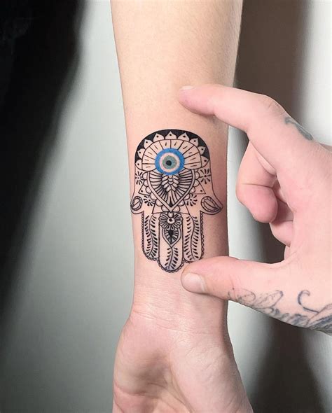 Tatuaje De La Mano De Fátimahamsa 50 Diseños Increíbles