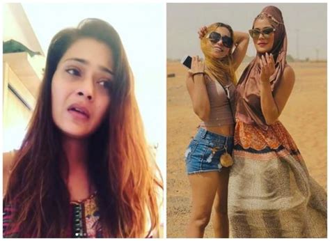 Sara Khans Sister Ayra Break Ties With Her Teary Eyed Actress Reveals