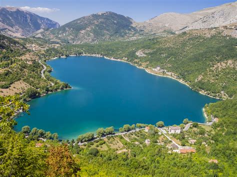 Scanno Il Lago A Forma Di Cuore In Abruzzo Dove Viaggi
