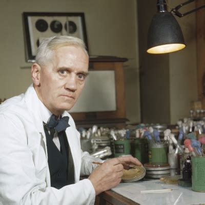 Alexander Fleming descubre la penicilina by Efemérides con