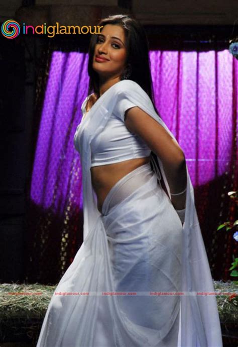 Navneet Kaur Actress Photo Image Pics And Stills