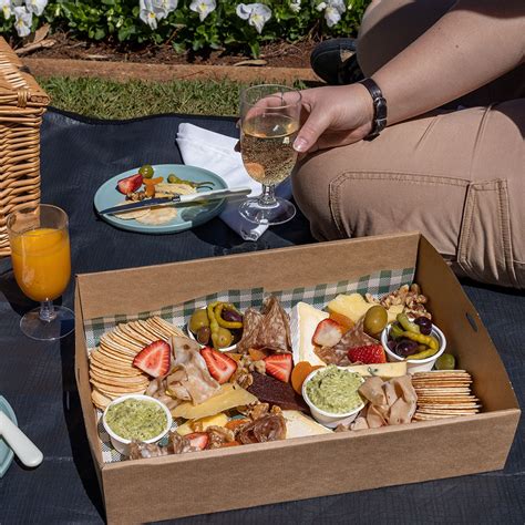 medium picnic platter ea the paddock darling downs