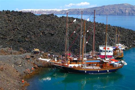 Book Online Santorini Caldera And Oia Sunset Cruise Discover Greece