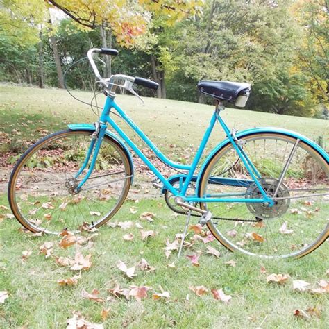 Vintage 1970s Ladies Schwinn Suburban Bicycle Ebth