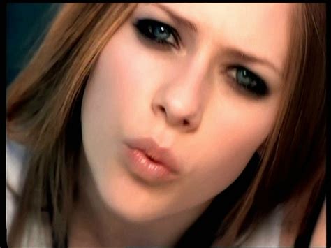 Avril Lavigne Complicated Mv Screencaps Hq Music Image 19849979