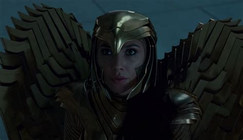 Video Wonder Woman 1984 Trailer Reveals First Look At Kristen Wiigs