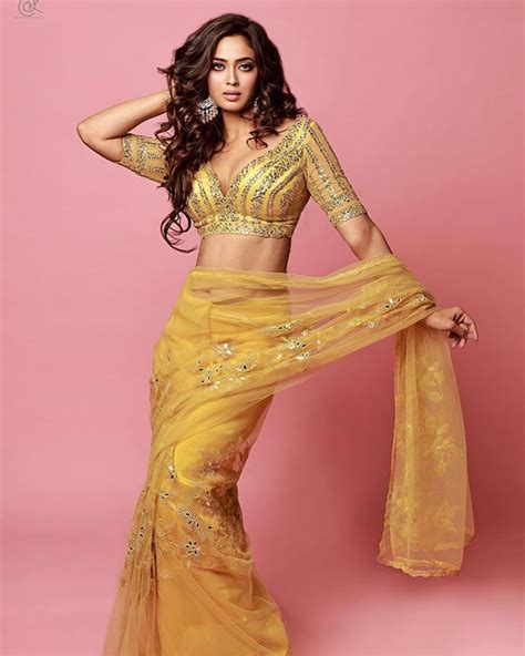Shweta Tiwari Is Too Hot To Handle In Yellow Saree With Cleavage Baring Backless Blouse See