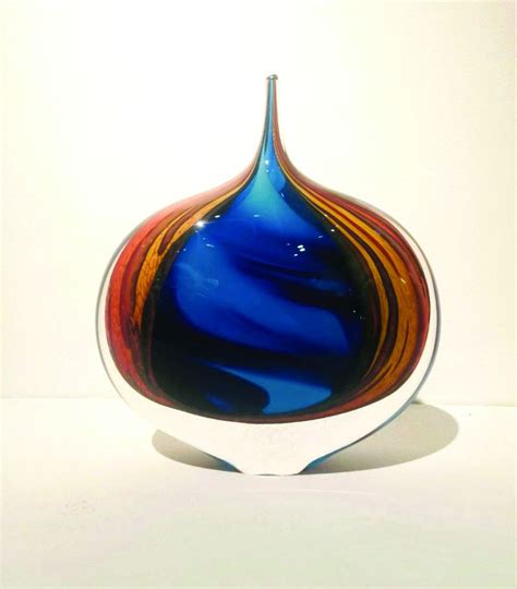 Leonardo Medium Wide Dropper Blown Glass By Peter Layton Pyramid Gallery