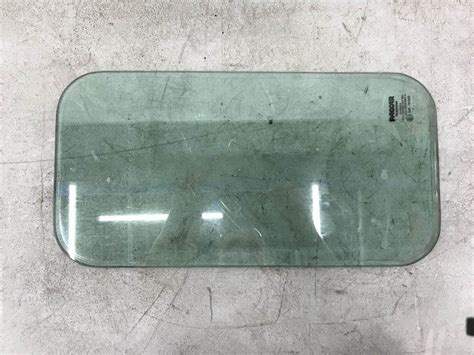 2018 Peterbilt 389 Front Door Glass For Sale Kansas City Mo