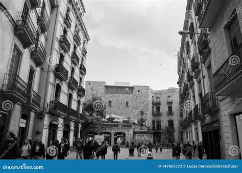 People Walking The Street In Barcelone Spain Editorial Photography