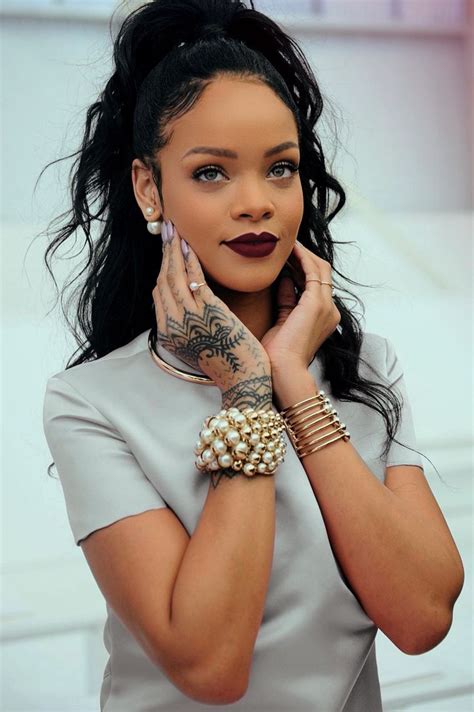 rihanna is a goddess rihanna sin maquillaje celebridades morenas maquillaje de rihanna