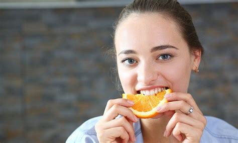 Eating Just One Orange A Day Could Prevent A Common Cause Of Blindness