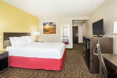 Days Inn By Wyndham Phoenix North Phoenix Az Hotels