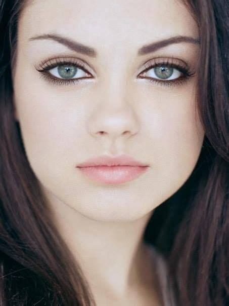 Mila Kunis Eyes Close Up Mila Kunis Before And After The Skincare Edit 20 Idee Da Cui