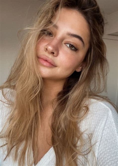 Madelyn cline reveals past eating disorder struggle | e! Madelyn Cline Height, Weight, Age, Body Statistics ...