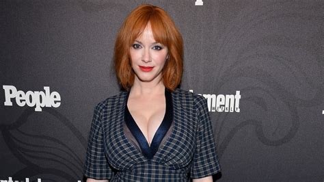 Christina Hendricks Hourglass Curves Have Fans Doing A Double Take In