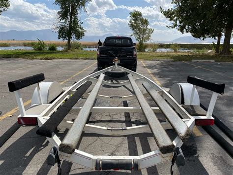 How To Replace Your Boat Trailer Bunks And Carpet 8 Easy Steps Tilt