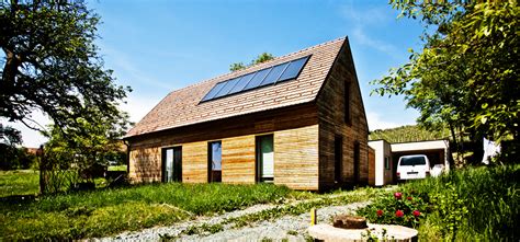 Ein haus im grünen, freier blick bis zum horizont und ganz viel freiheit: Lassen Sie sich beraten über unser Angebot von Satteldach ...