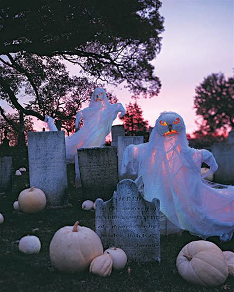 Graveyard Ghost Outdoor Halloween Diy Halloween Graveyard Halloween