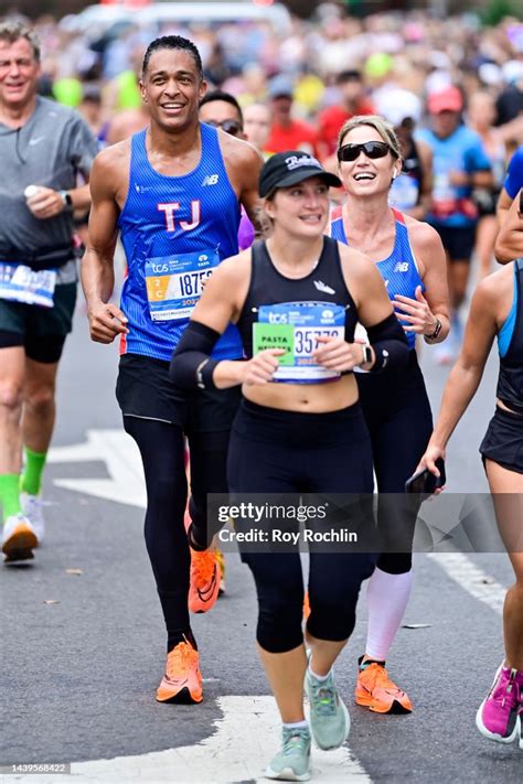 Tj Holmes And Amy Robach Run During The 2022 Tcs New York Road City News Photo Getty Images