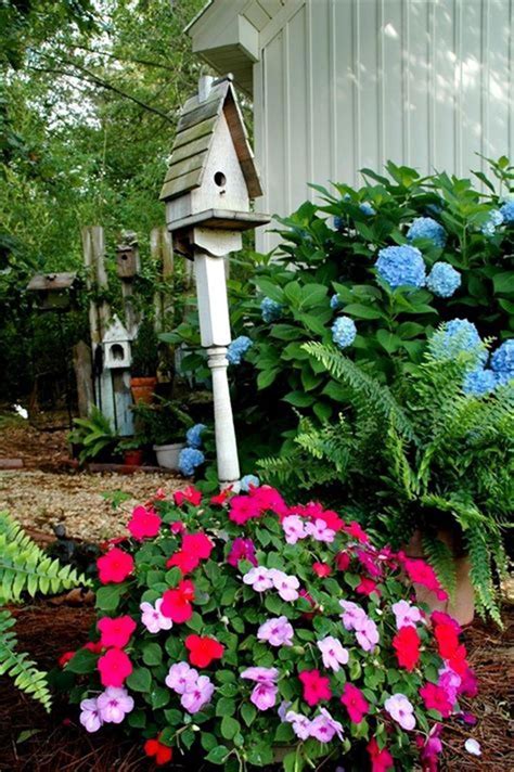 28 Beautiful Shade Garden Ideas That Are Worth Seeing 27 Ondiyideas