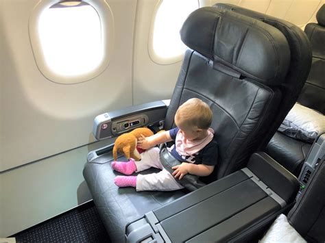 Baby Test American Airlines Airbus A320 Von Los Angeles Nach Hawaii In